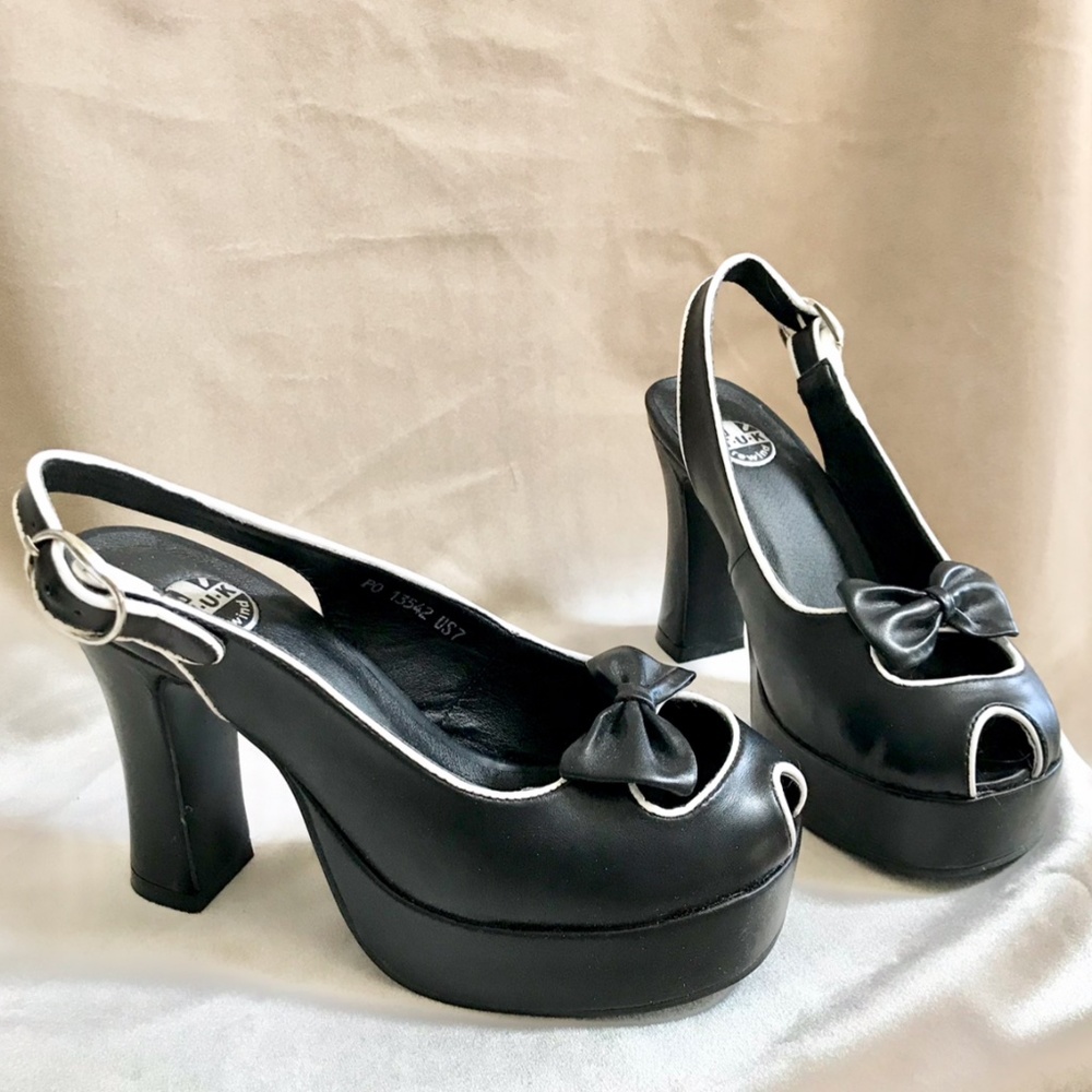 Black & white peep toe slingback size 7